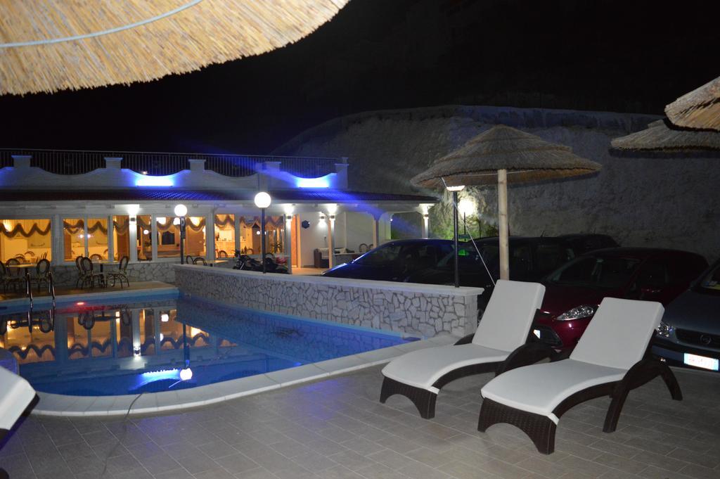Hotel Incanto Пескичи Экстерьер фото